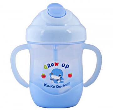 Bình uống nước ống hút có tay cầm Kuku 200ml, KU5452 (sản phẩm sẽ được giao màu ngẫu nhiên)